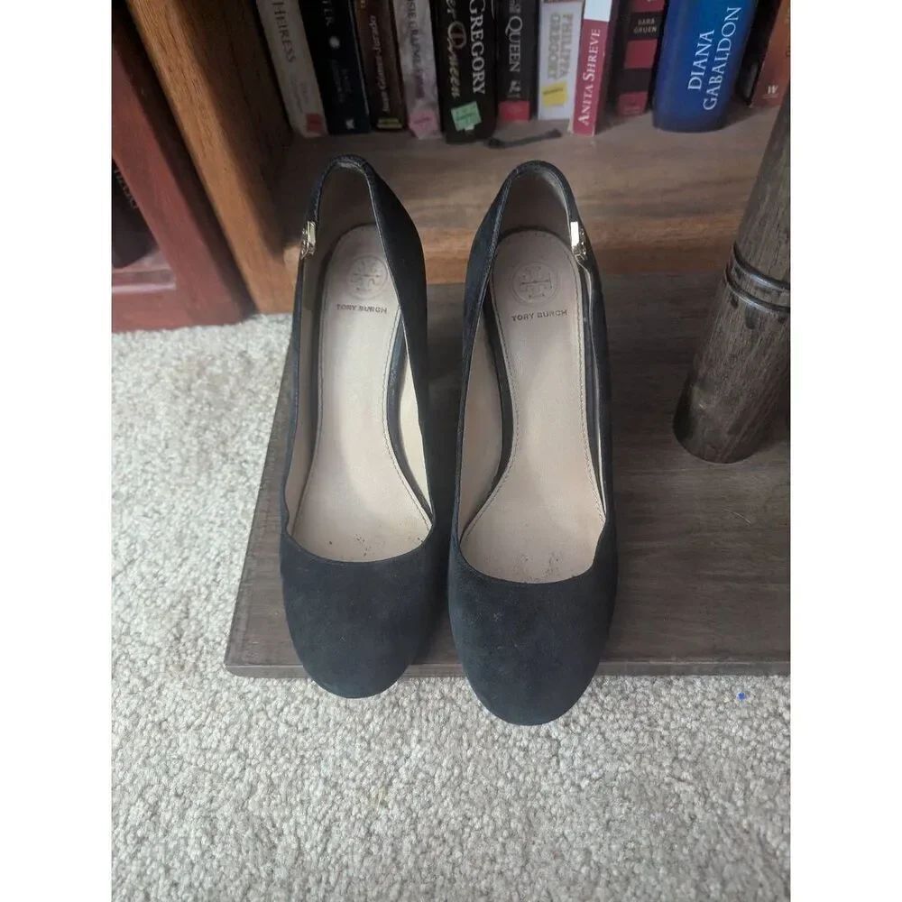 Tory Burch Women's Size 8.5 Black Suede Leather Heeled Pump Heels